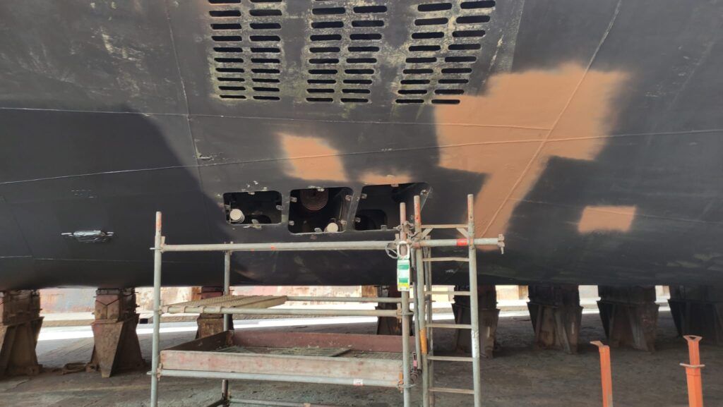Reparatie onderkant van het schip